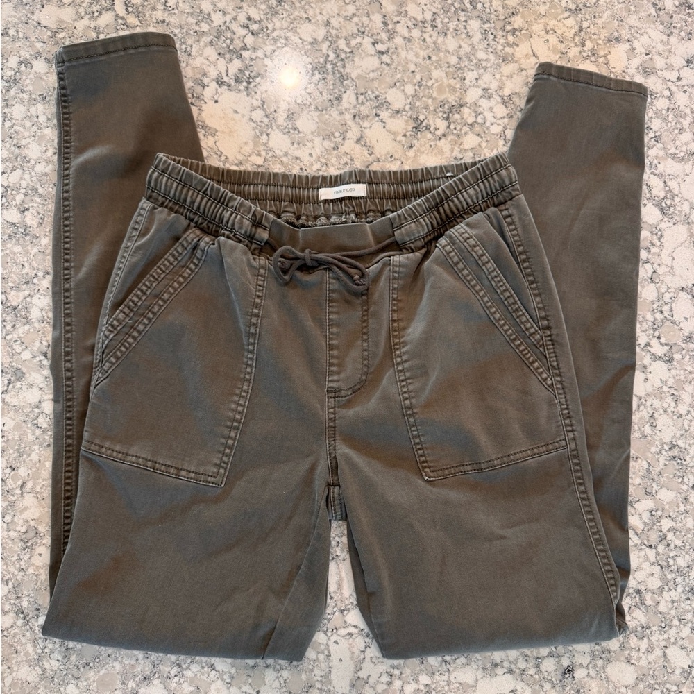 Maurices Solid Mid-Rise Weekender Pull-on Pants Size S